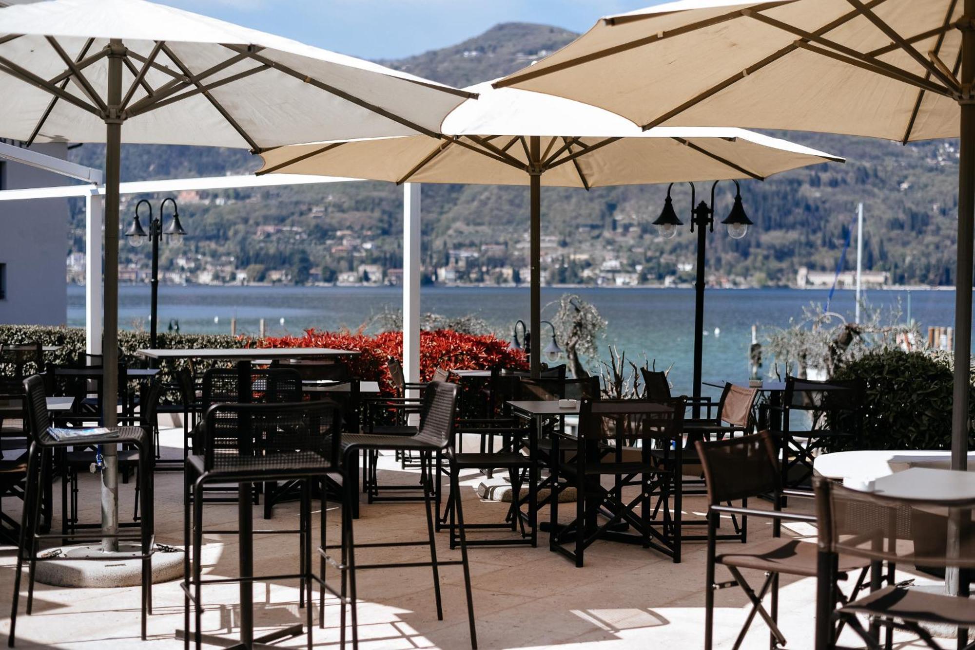 Bella Hotel & Restaurant With Private Dock For Mooring Boats San Felice del Benaco Exterior photo